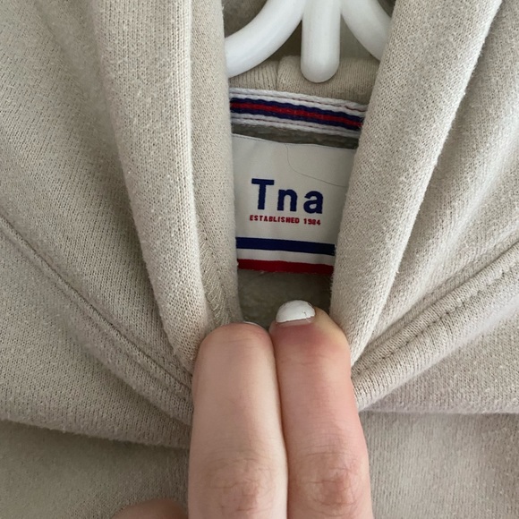 aritzia - TNA hoodie - Picture 2 of 2